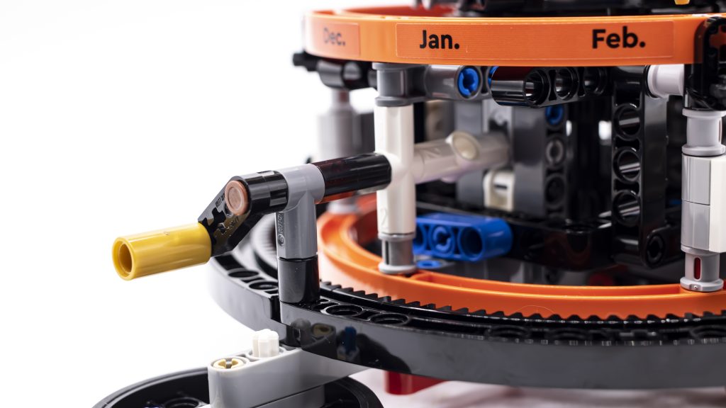 LEGO Technic 42179 Planet Earth and Moon in Orbit 25 1024x576