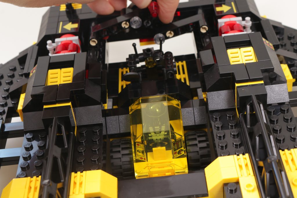 LEGO Icons 10355 Blacktron Renegade review 18 1024x683