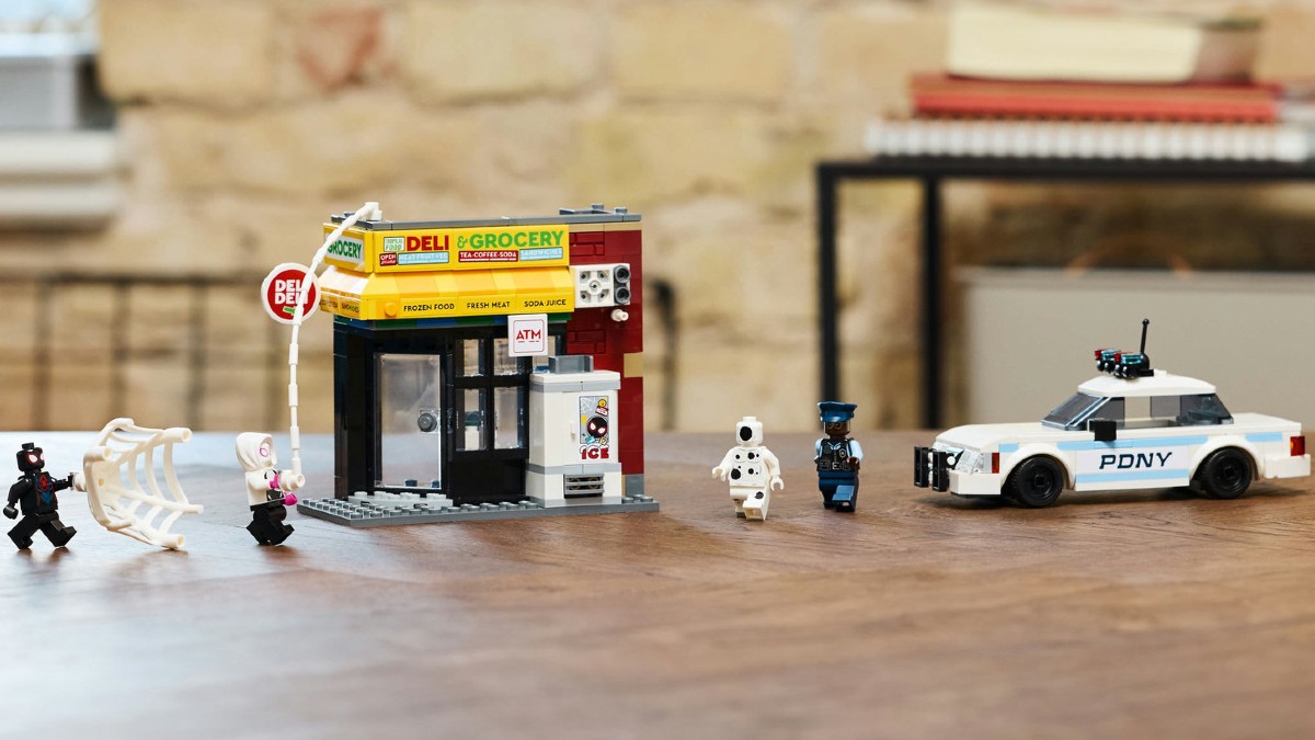 LEGO Marvel fans simply can't wait for more mini modulars