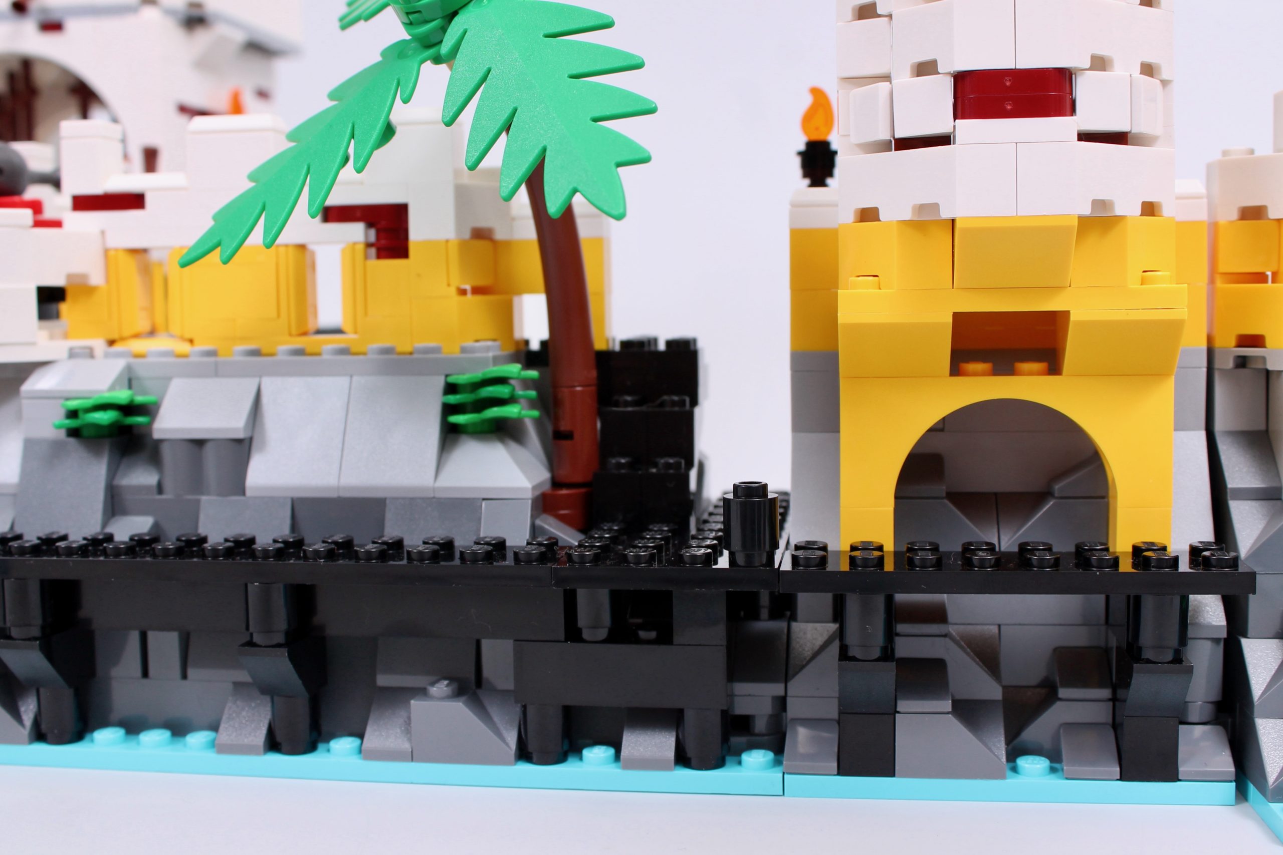 LEGO Icons 10320 Eldorado Fortress review 61 scaled