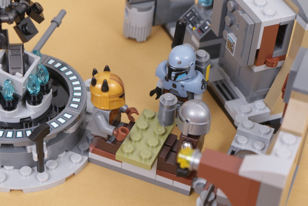 LEGO Star Wars 75319 The Armorers Mandalorian Forge review 48