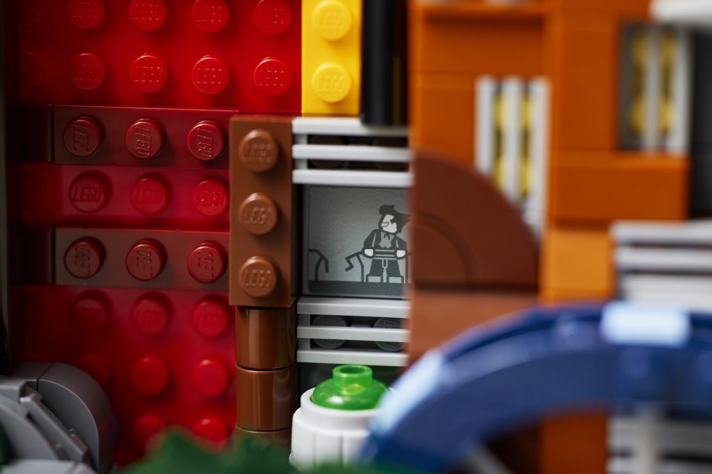 LEGO Batman 76271 Gotham City Skyline 19 1024x683