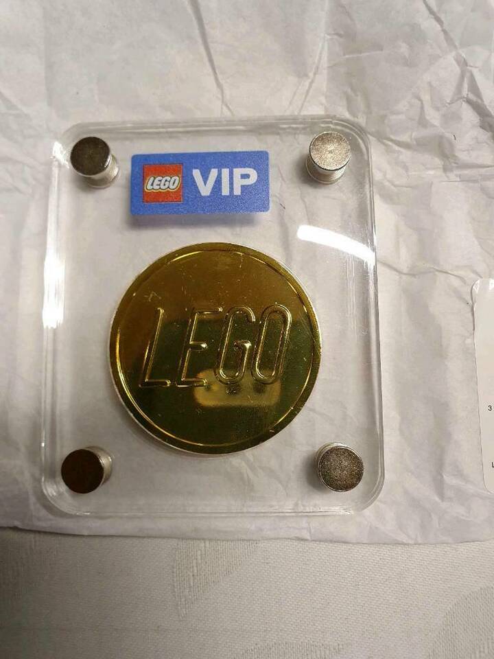 LEGO VIP Gold Coin 1