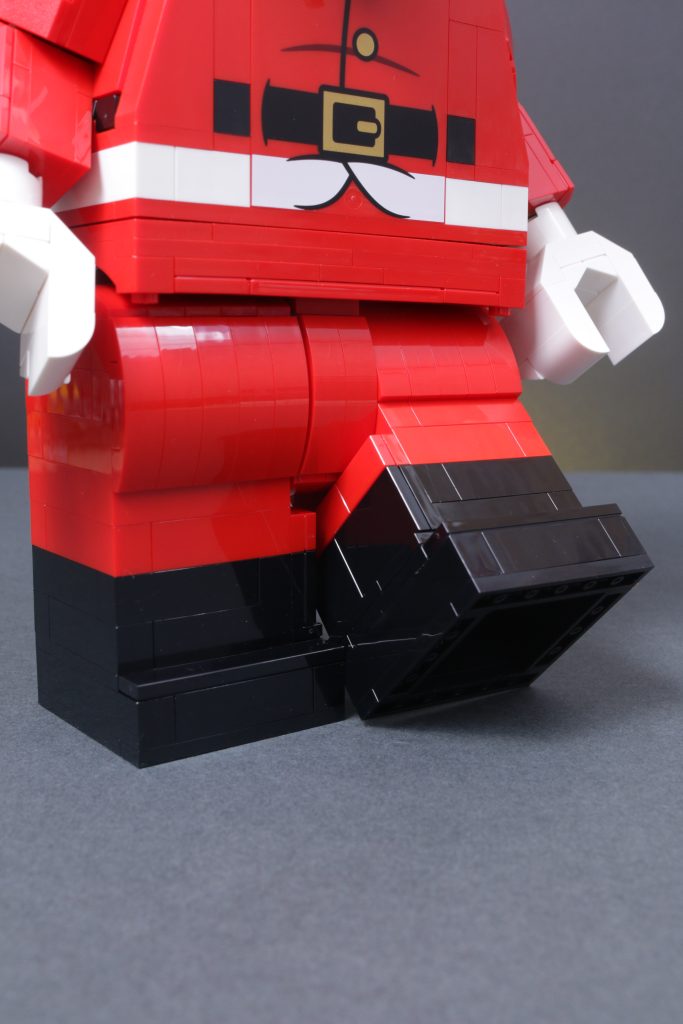 LEGO Christmas 2025 sets 40812 Snowman Ornaments 40809 Festive Gingerbread House 40820 Up Scaled Santa Minifigure 40806 Gingerbread AT AT Walker review 20 683x1024