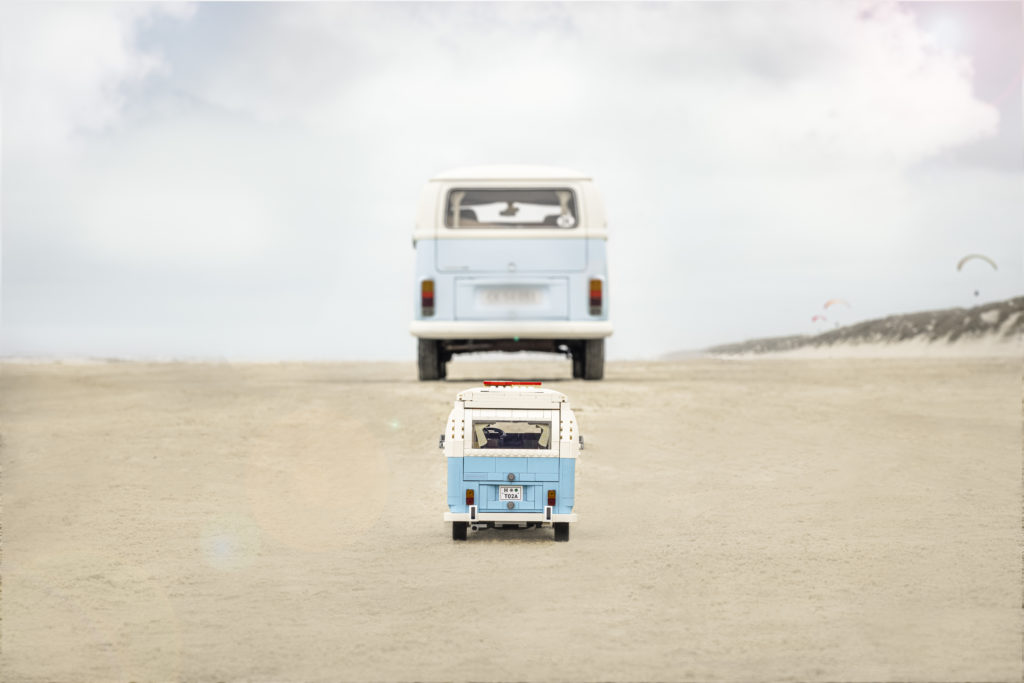 LEGO for Adults 10279 Volkswagen T2 Camper Van real life van 10