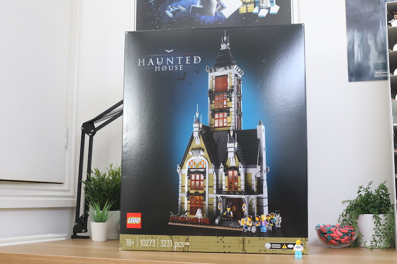 LEGO Fairground Collection 10273 Haunted House review 1