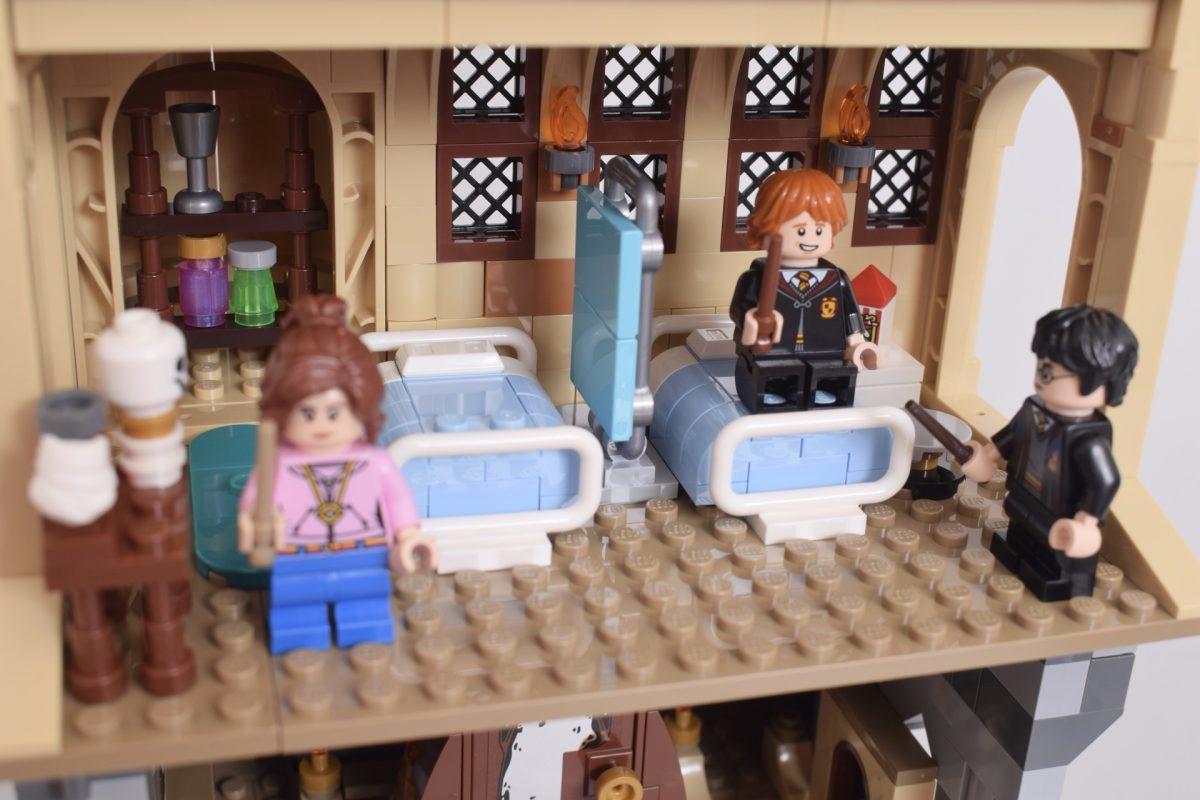 LEGO Harry Potter 76463 Hogwarts Castle Hospital Wing review 25 1 1200x800