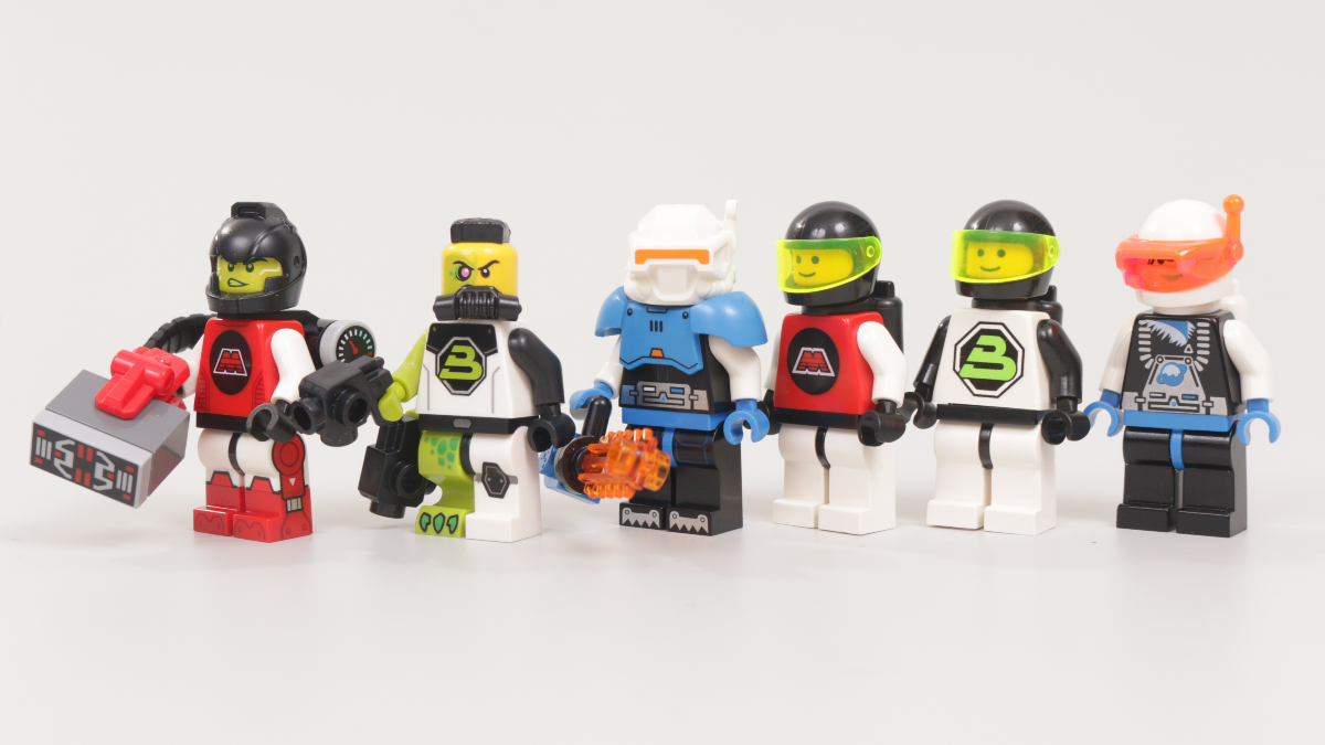 LEGO Minifigures Series 26 Space: M-Tron, Blacktron and Ice Planet comparison