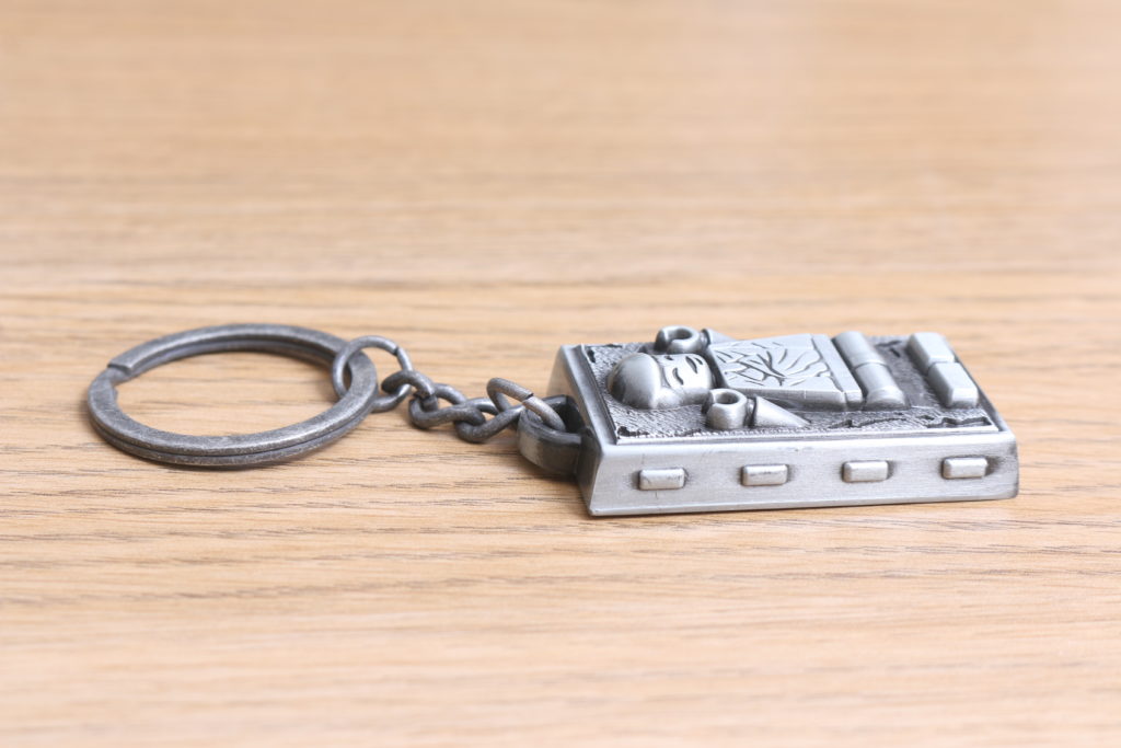 LEGO Star Wars Han Solo in Carbonite metal keychain gift with purchase VIP reward review 6