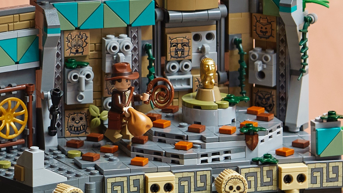 WATCH: LEGO Indiana Jones 77015 Temple of the Golden Idol has a neat reference