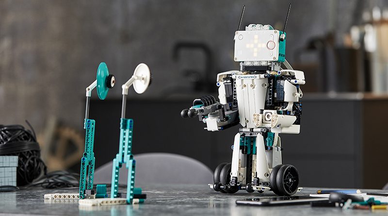 The LEGO Group teaches you how to create animations