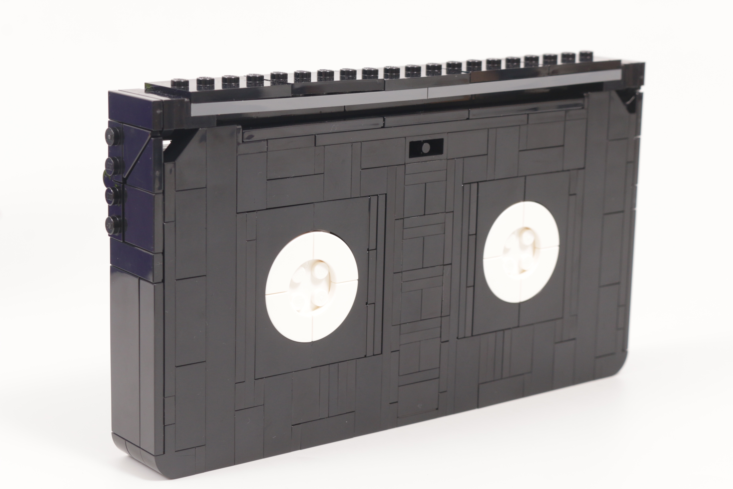 LEGO Disney 100 43227 Villain Icons review 13 scaled