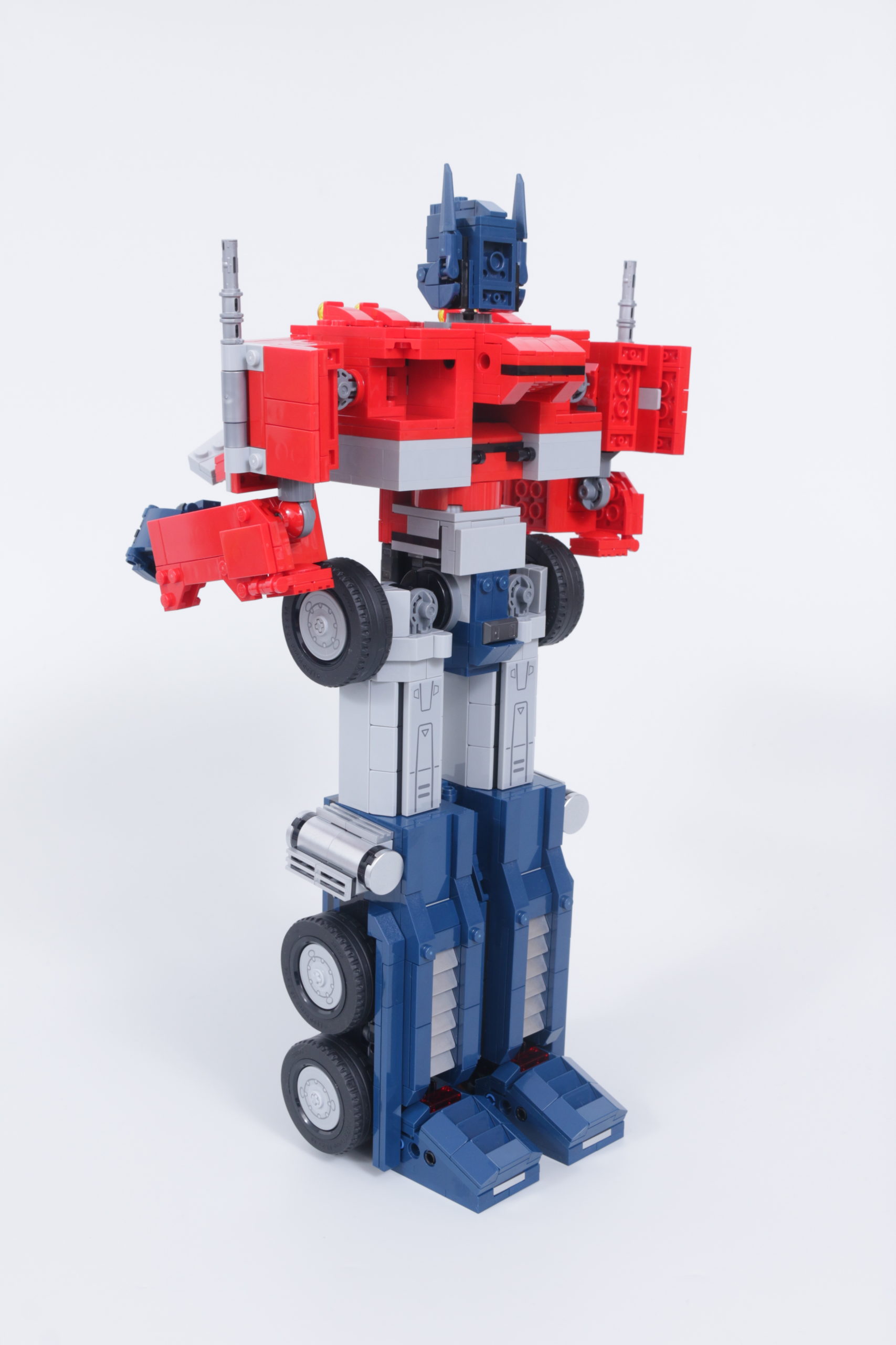 LEGO Transformers 10302 Optimus Prime review 33 scaled