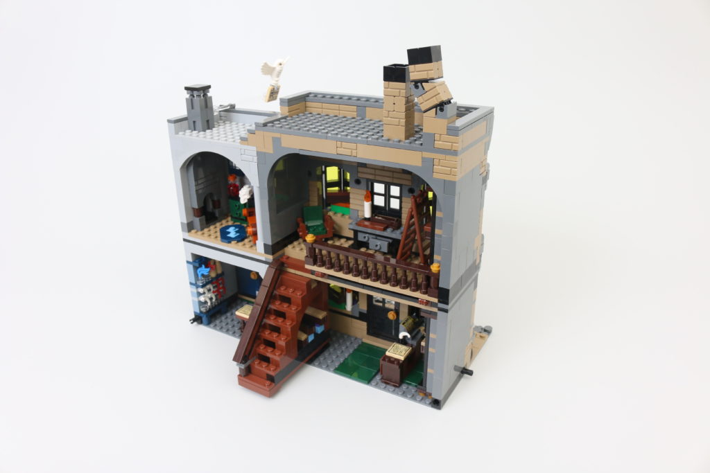 LEGO Harry Potter 75978 Diagon Alley review 14