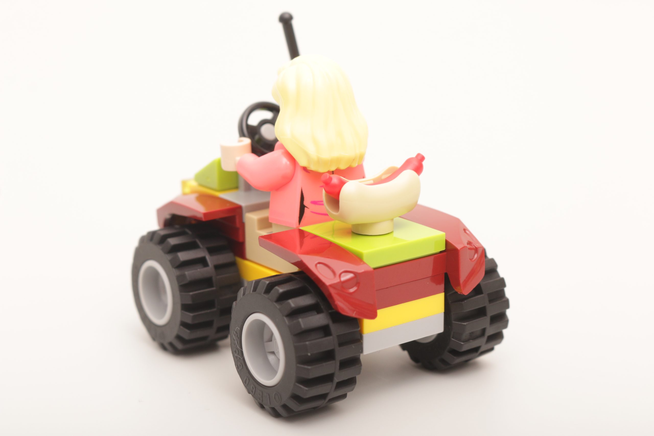 LEGO Jurassic Park 76957 Velociraptor Escape review 10 scaled