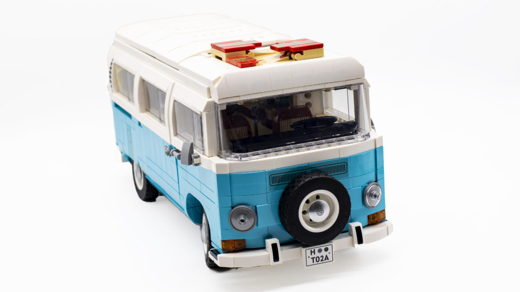 LEGO 10279 Volkswagen T2 Camper Van 29