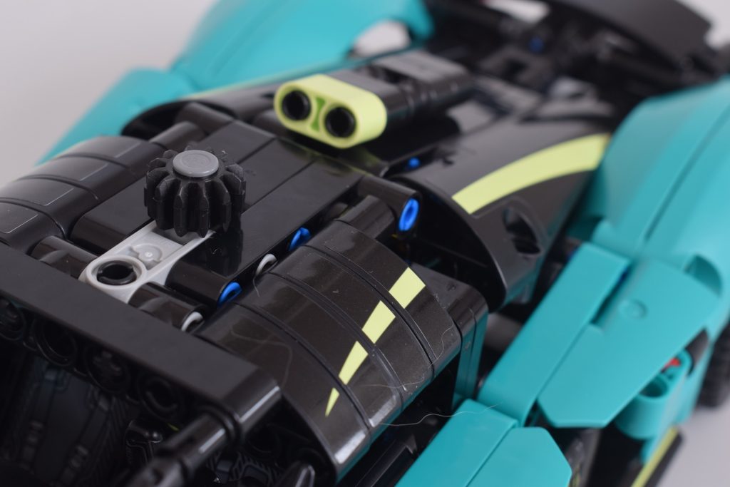 LEGO Technic 42208 Aston Martin Valkyrie review 17 1024x683