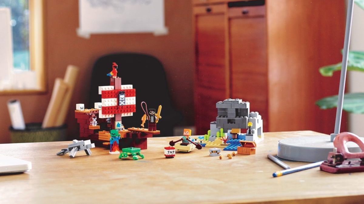 More details on rumoured LEGO Minecraft pirate ship
