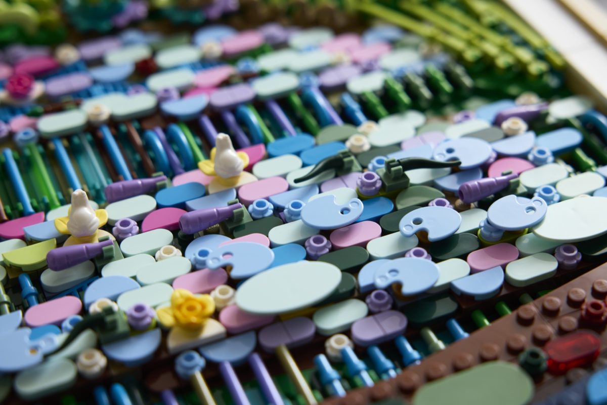 LEGO Art 31220 Claude Monet – Bridge over a Pond of Water Lilies 9 1200x800