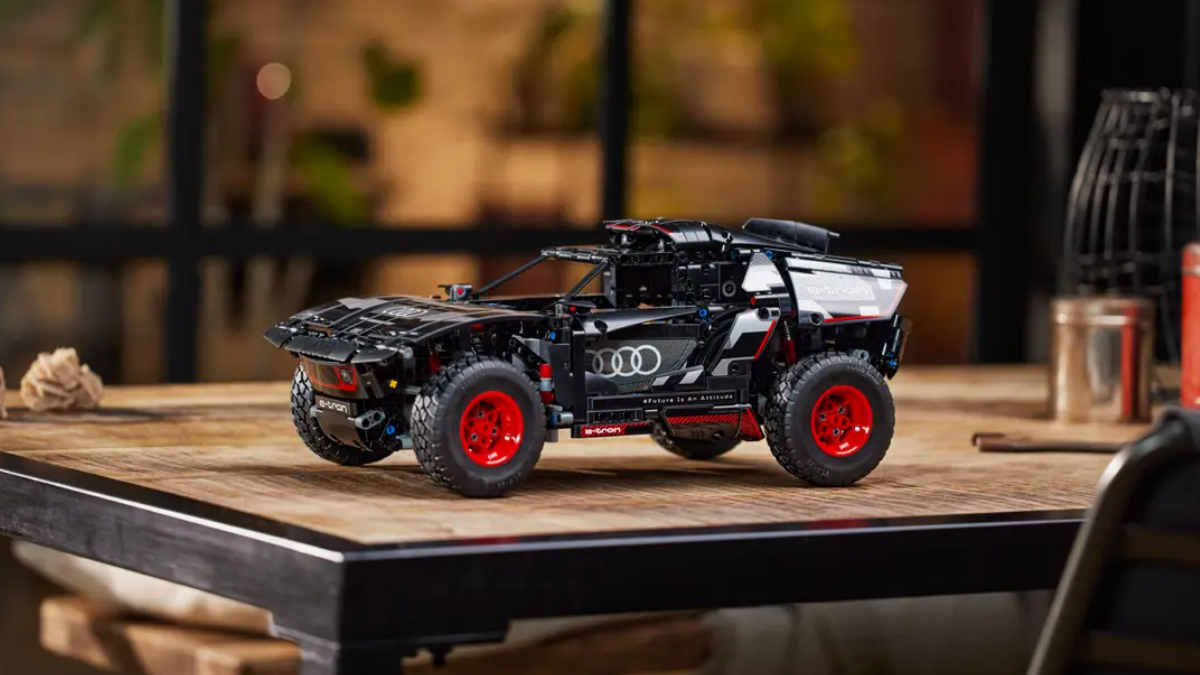 Two new LEGO Technic models race onto the official online store