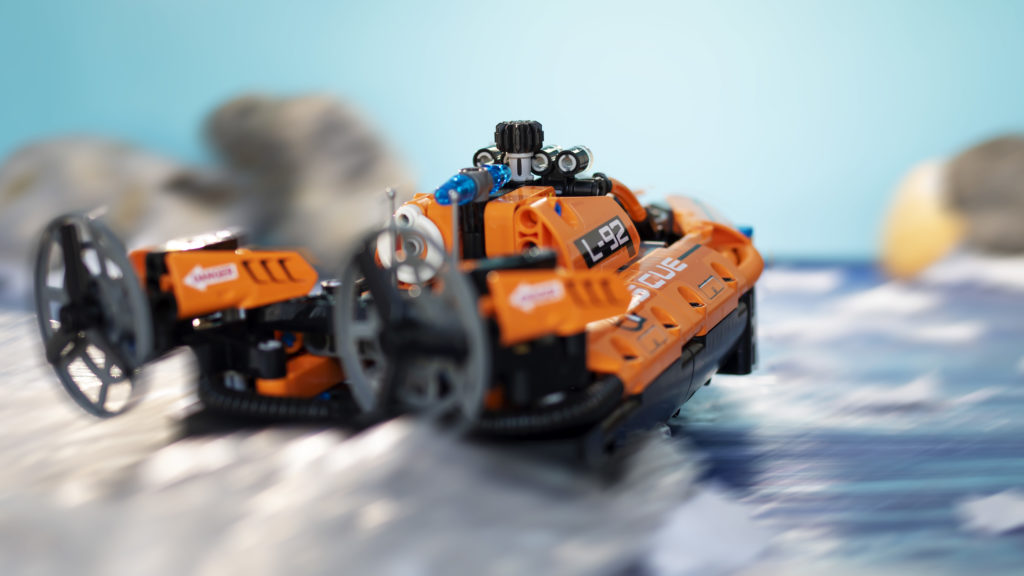 LEGO Technic 42120 Rescue Hovercraft 25