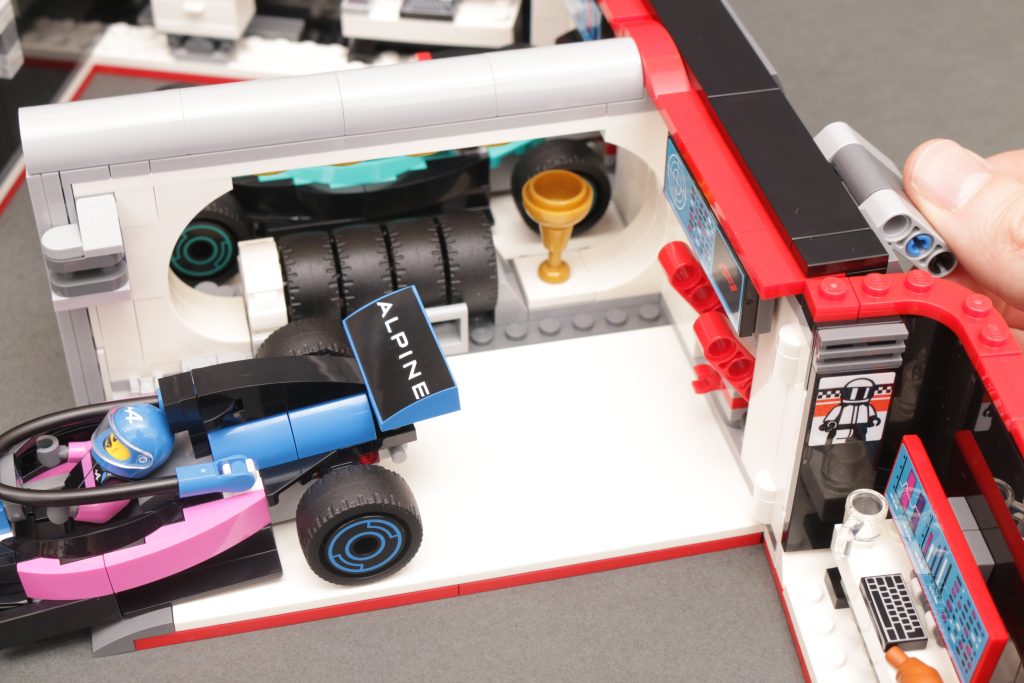 LEGO City 60444 F1 Garage Mercedes AMG Alpine Cars review 15 1024x683