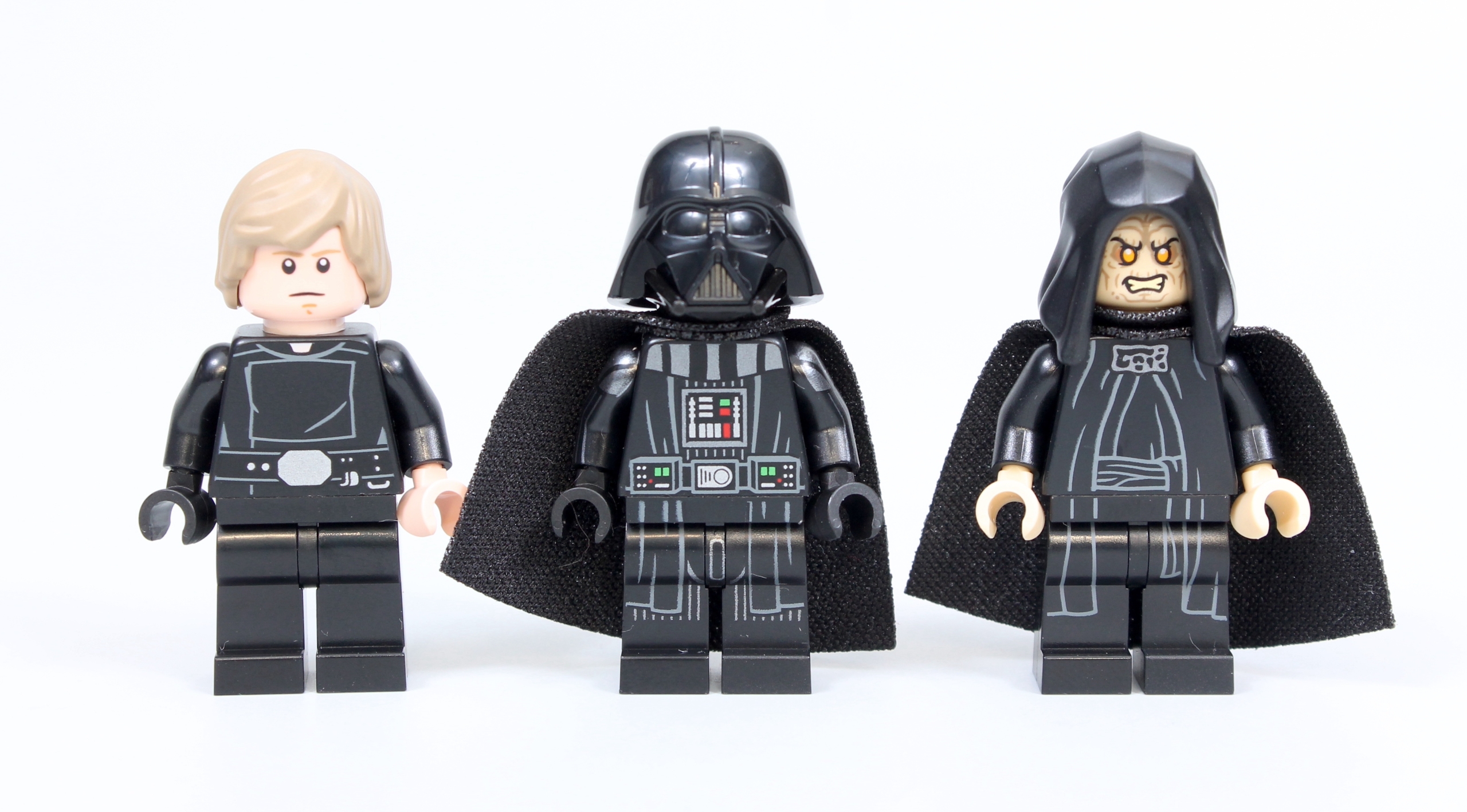 LEGO Star Wars 75352 Emperors Throne Room Diorama review 29 scaled