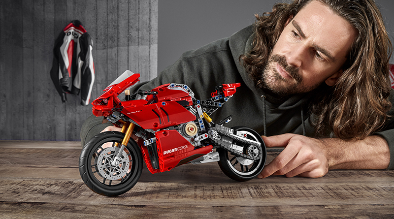 LEGO Technic 42107 Ducati Panigale V4 R available now