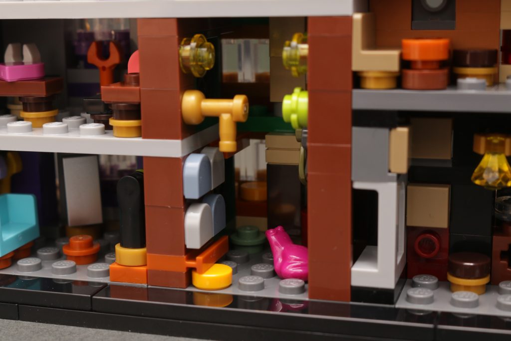 LEGO Harry Potter 76444 Diagon Alley Wizarding Shops review 62 1024x683