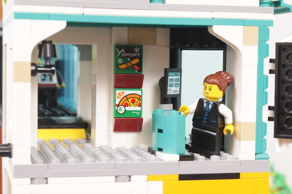 LEGO City 60380 Downtown review 25 1024x683