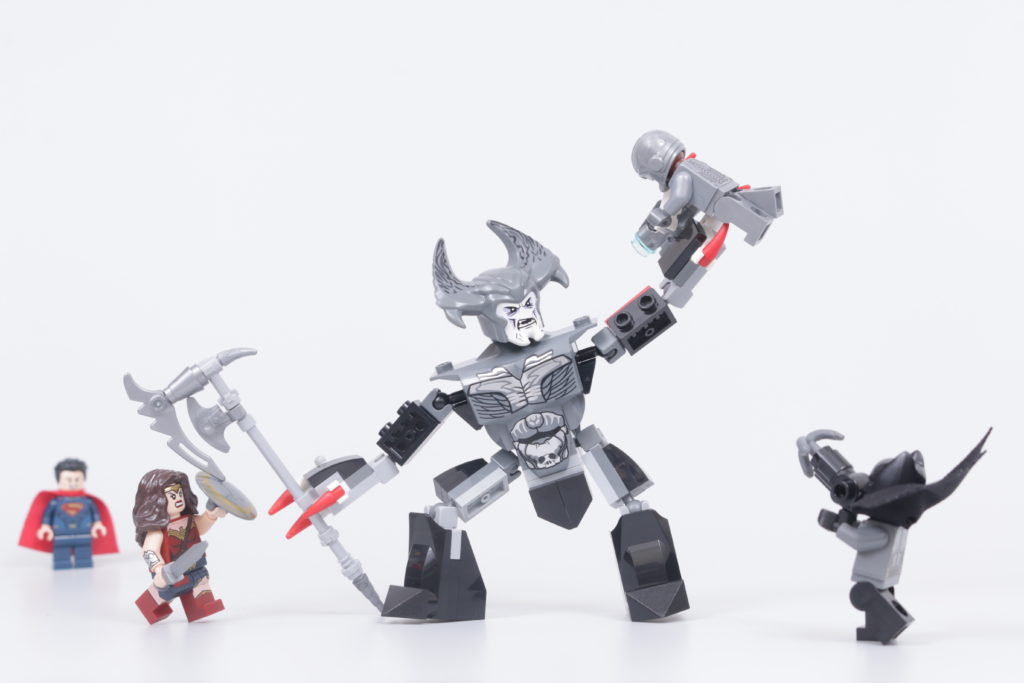 LEGO Zack Snyder Justice League sets 76086 Knightcrawler Tunnel Attack 76087 Flying Fox Batmobile Airlift Attack 76085 Battle of Atlantis 16