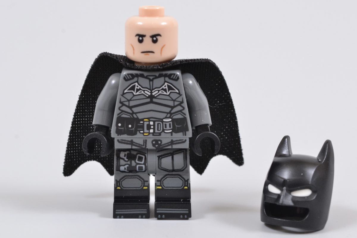 LEGO DC 76332 The Batman Batmobile 28 1200x800