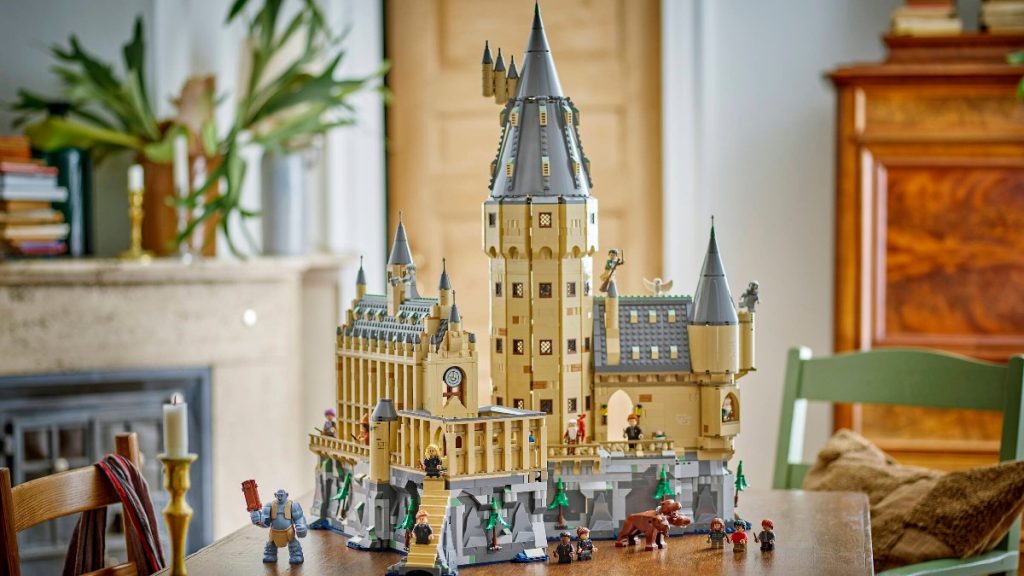 lego hogwarts castle great hall 76454 main tower combined lifestyle featured 1024x576