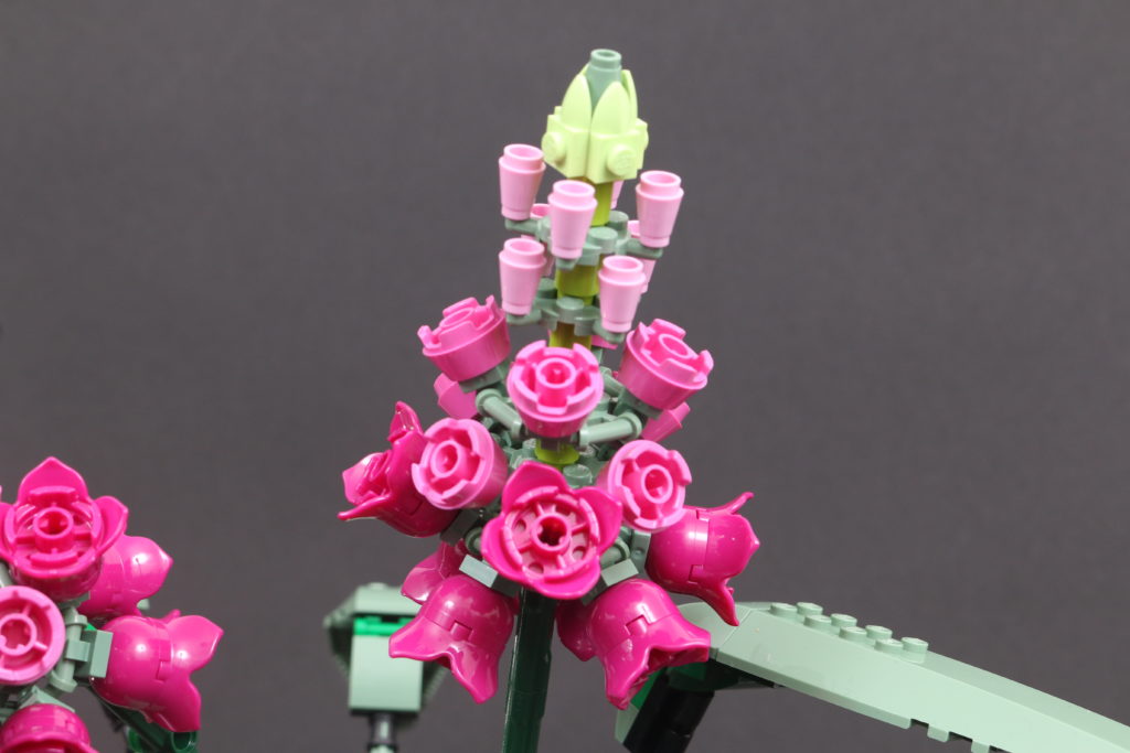 LEGO Botanical Collection 10280 Flower Bouquet review 21