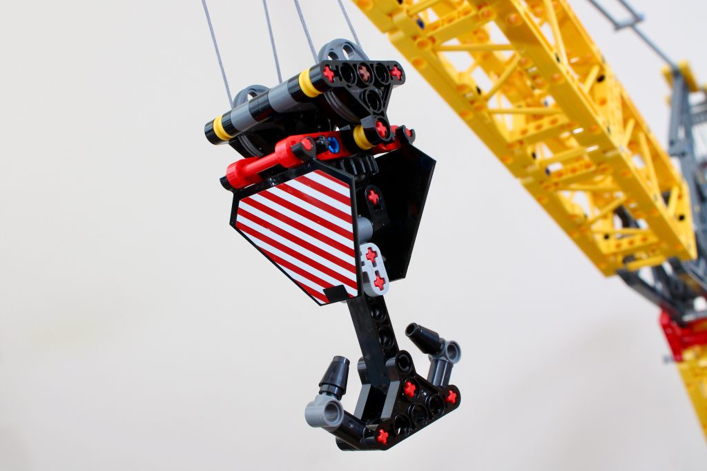LEGO Technic 42146 Liebherr Crawler Crane LR 13000 review 3 1024x683