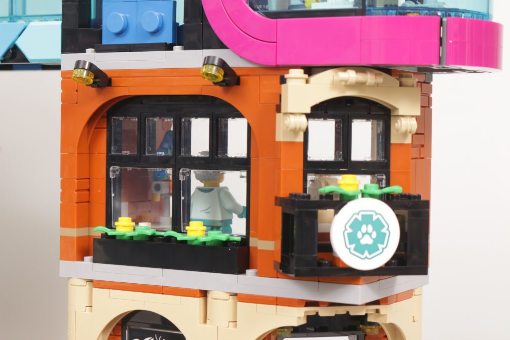 LEGO City 60380 Downtown review 15 1024x683