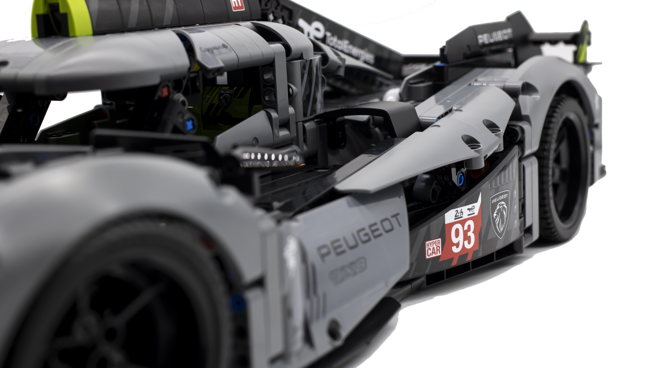 LEGO Technic 42156 PEUGEOT 9X8 24H Le Mans Hybrid Hypercar 9 scaled
