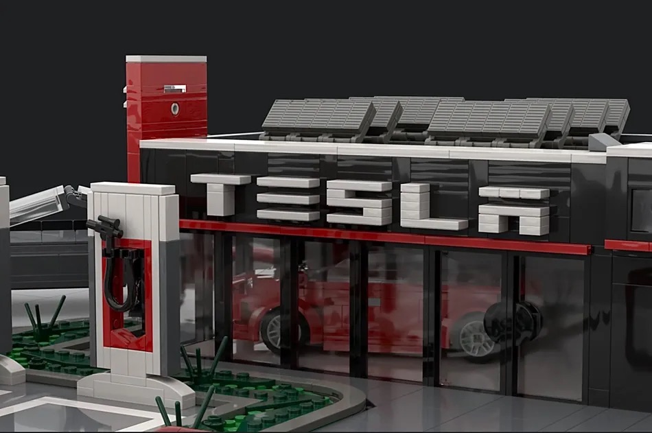 LEGO Ideas Tesla Center 3