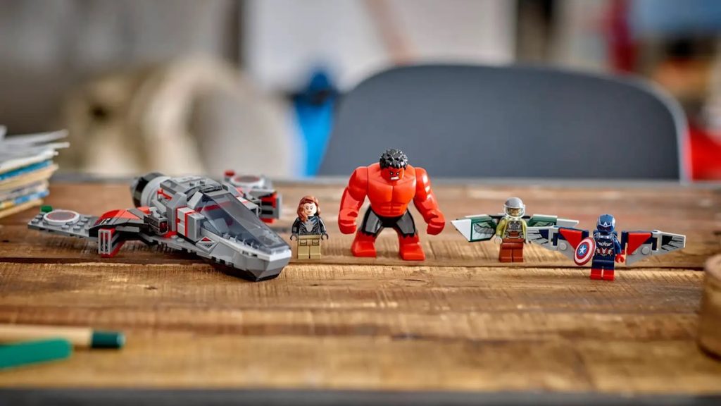 LEGO Marvel 76292 Captain America vs. Red Hulk Battle Lifestyle featured 1024x576