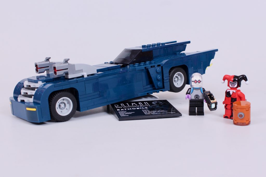 LEGO Batman 76274 Batman with the Batmobile vs. Harley Quinn and Mr. Freeze critique 1 1024x683