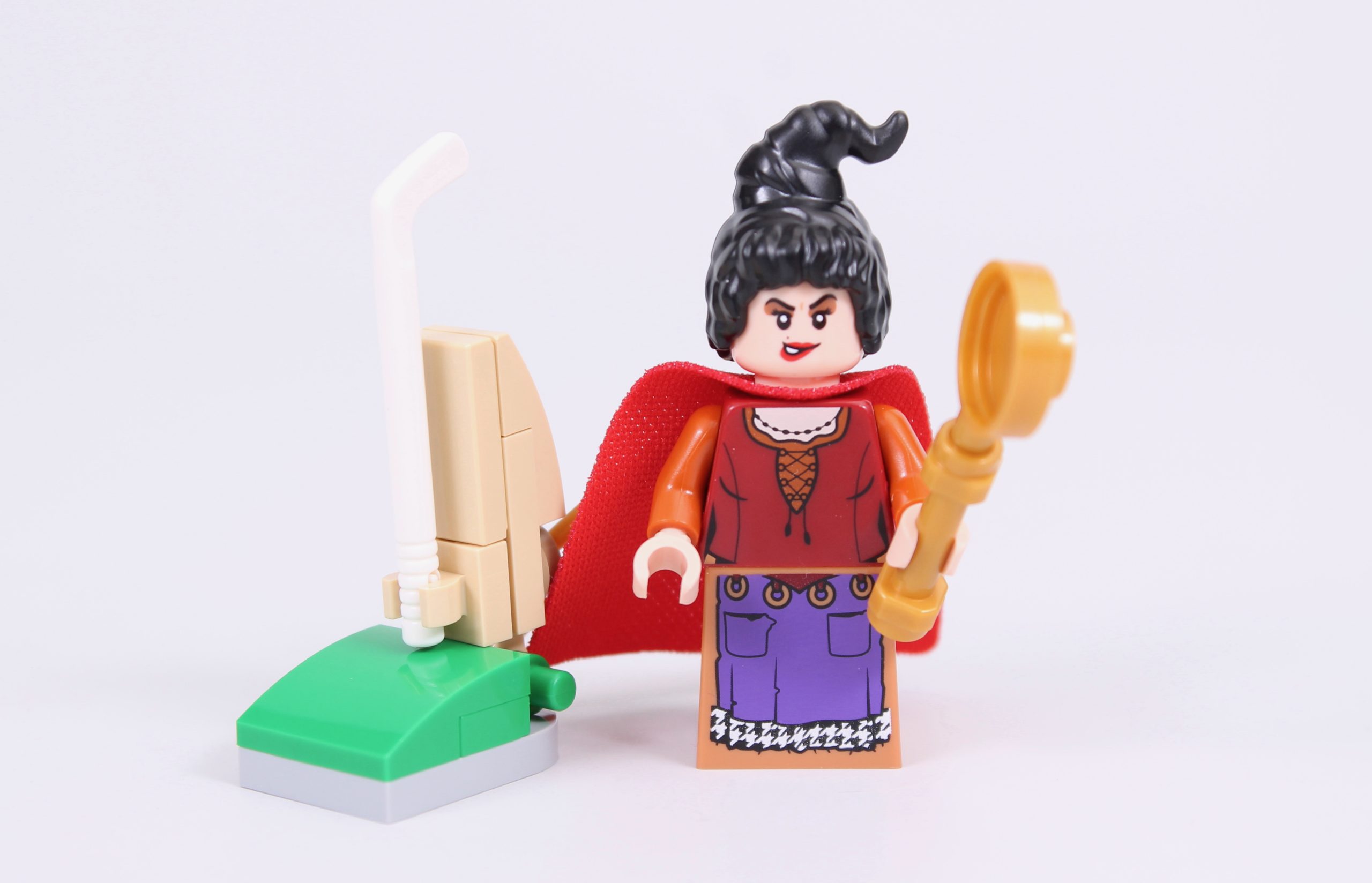 LEGO Ideas 21341 Disney Hocus Pocus The Sanderson Sisters Cottage review 47 scaled