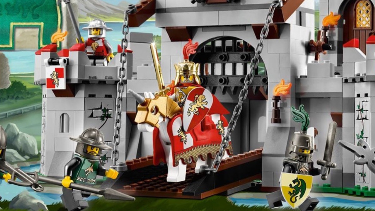 If you want a LEGO king for the rumoured 90th anniversary set, act fast