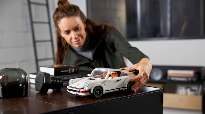 LEGO 10295 Porsche 911 Turbo and 911 Targa full image gallery
