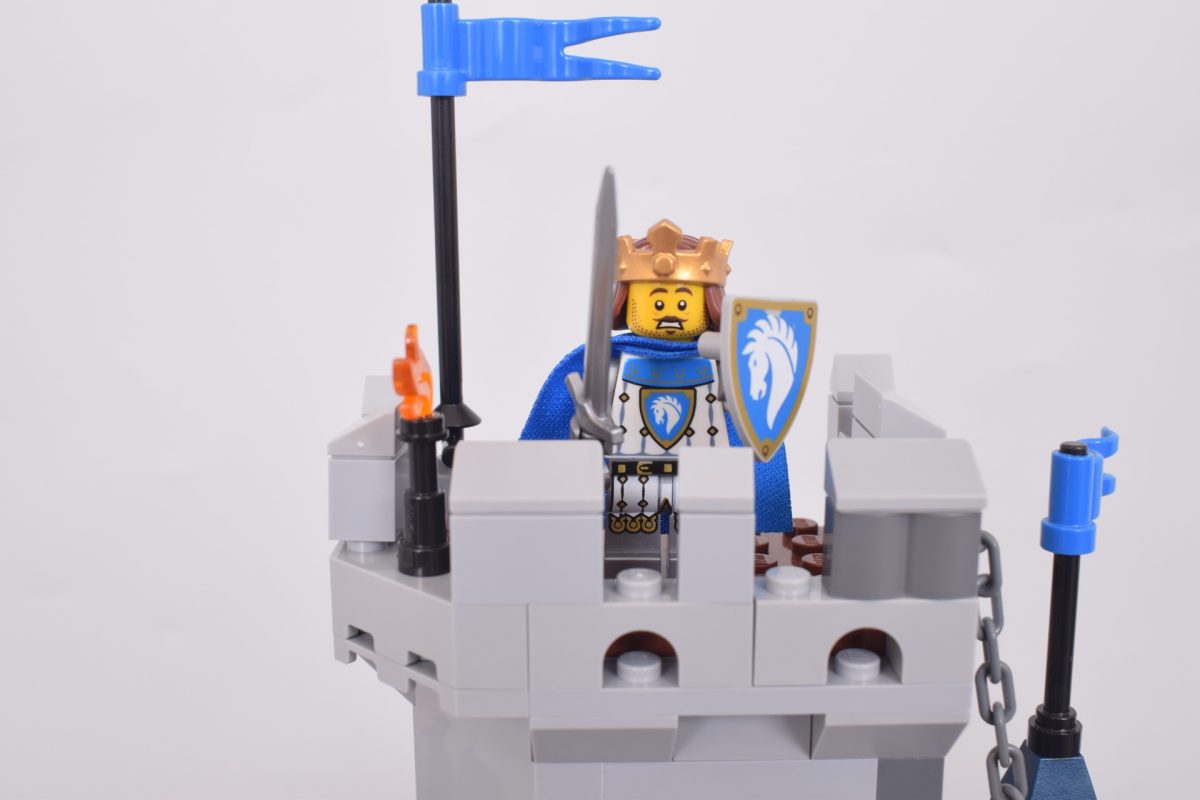 LEGO Creator 3 in 1 31168 Medieval Horse Knight Castle book nook 8 1200x800