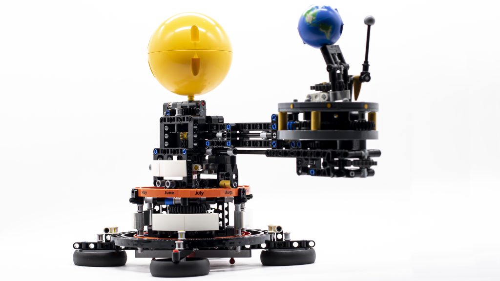 LEGO Technic 42179 Planet Earth and Moon in Orbit 13 1024x576