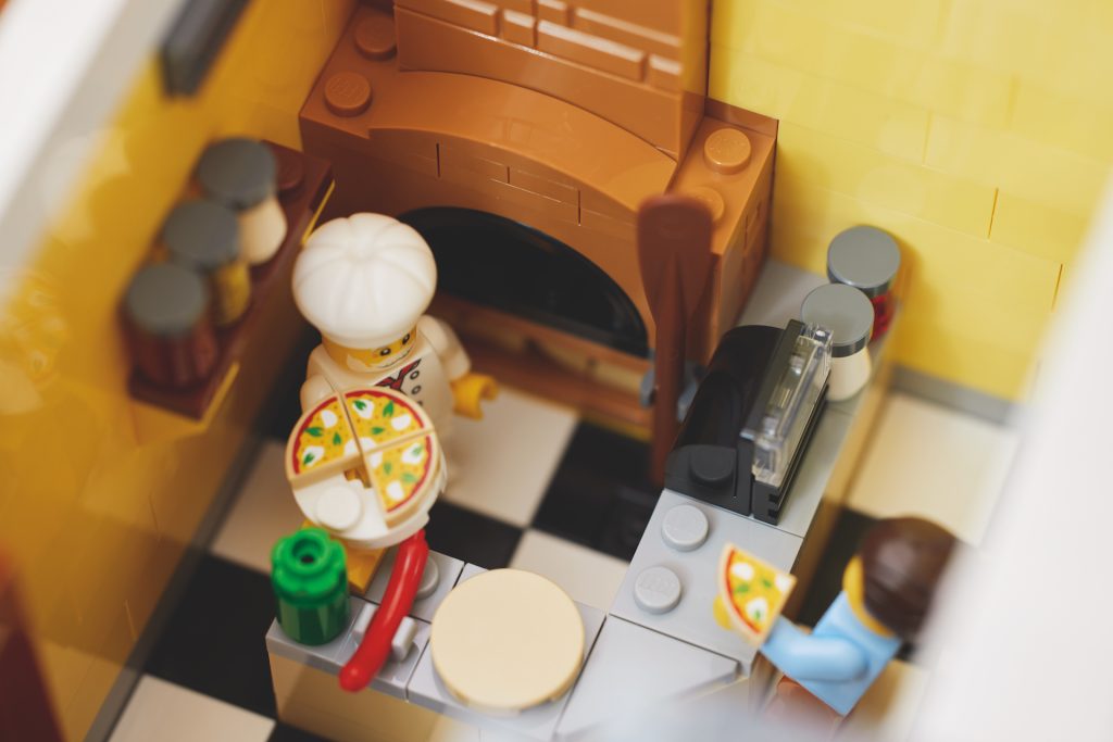 LEGO Icons 10312 Jazz Club 25 1024x683