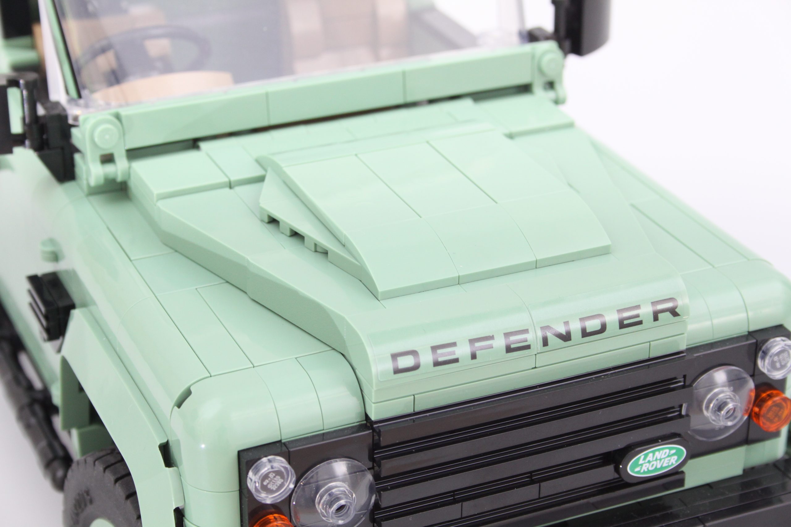 LEGO ICONS 10317 Land Rover Classic Defender 90 review 5 scaled