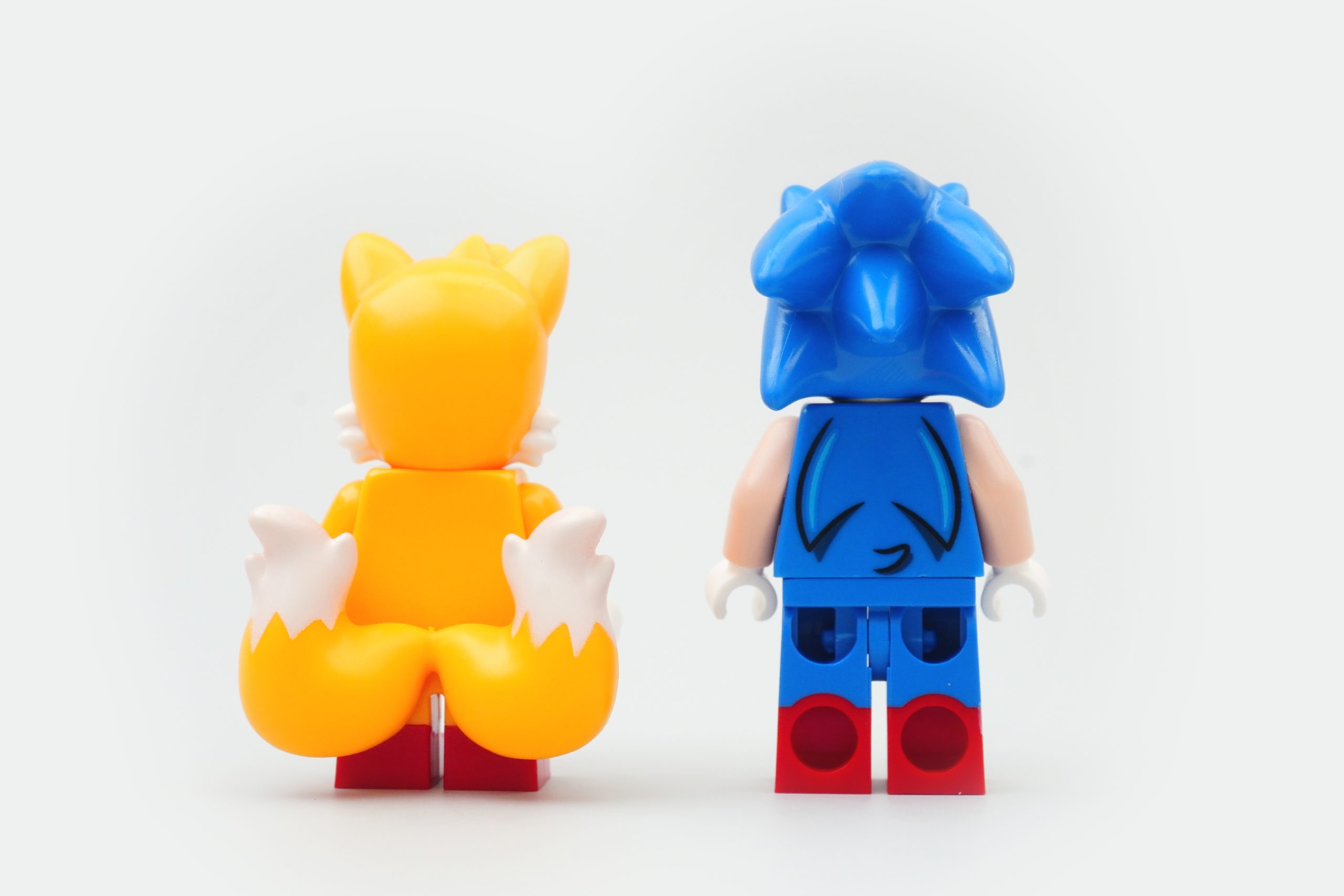 LEGO Sonic the Hedgehog 76991 Tails Workshop and Tornado Plane review 9 scaled