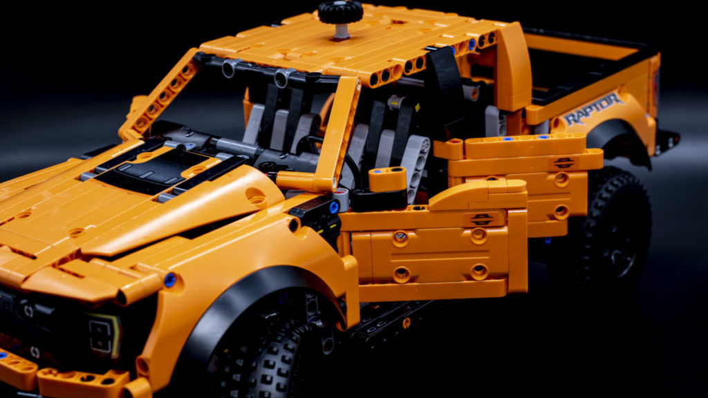 LEGO Technic 42126 Ford F 150 Raptor 12 1024x576