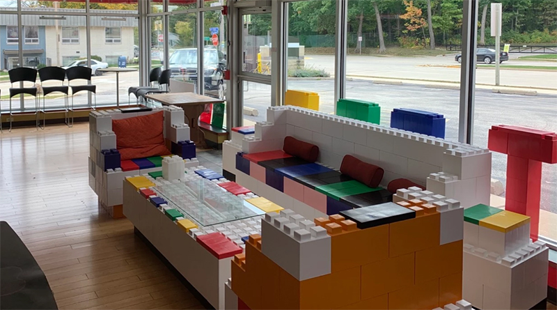 Milwaukee town gets a LEGO bar